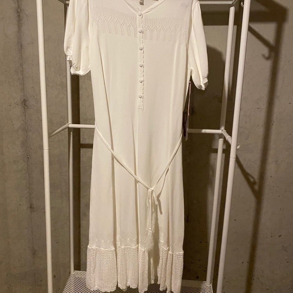Beautiful light weight knit dress